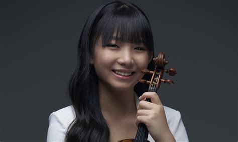 chloe chua violinist reputation.